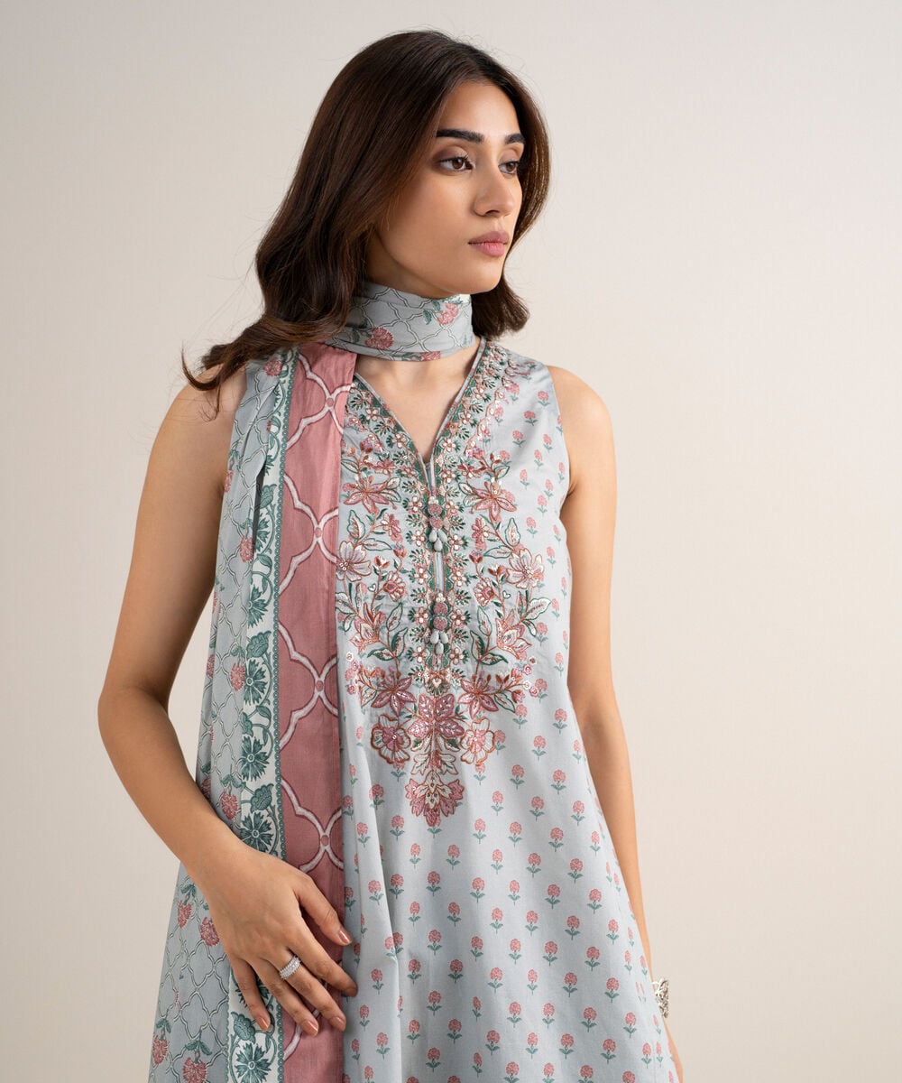 3 Piece - Embroidered Lawn Suit โ Sapphire view 3