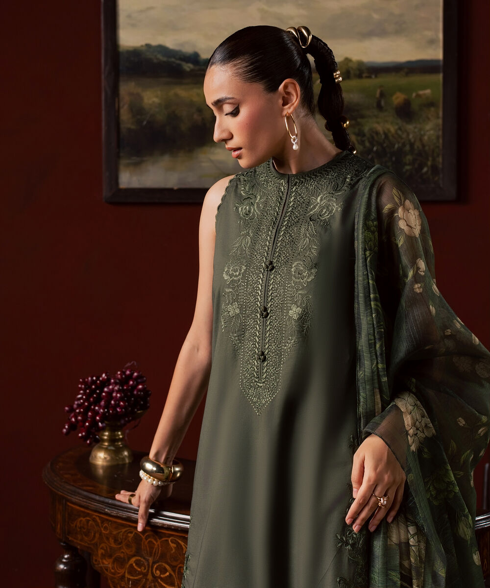3 Piece - Embroidered Lawn Suit — Sapphire view 3