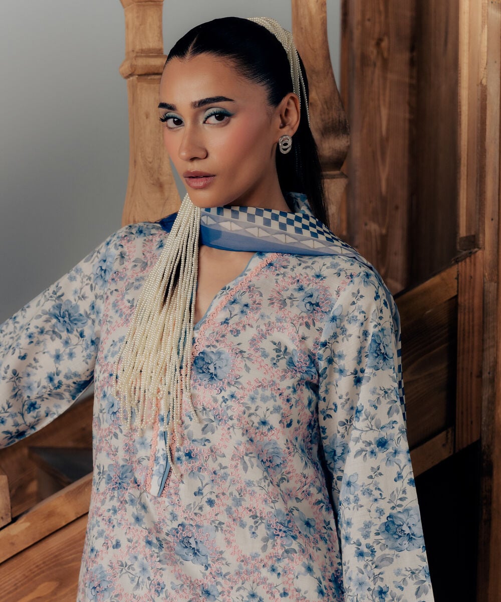 3 Piece - Embroidered Dobby Suit โ Sapphire view 3